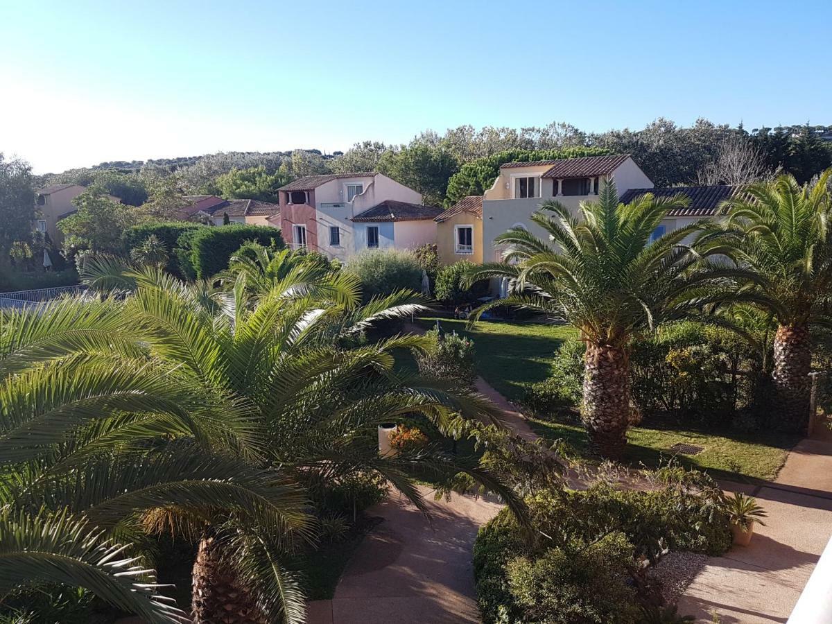 Les Ecrins De La Badine - Hameaux Apartment Hyères Екстериор снимка