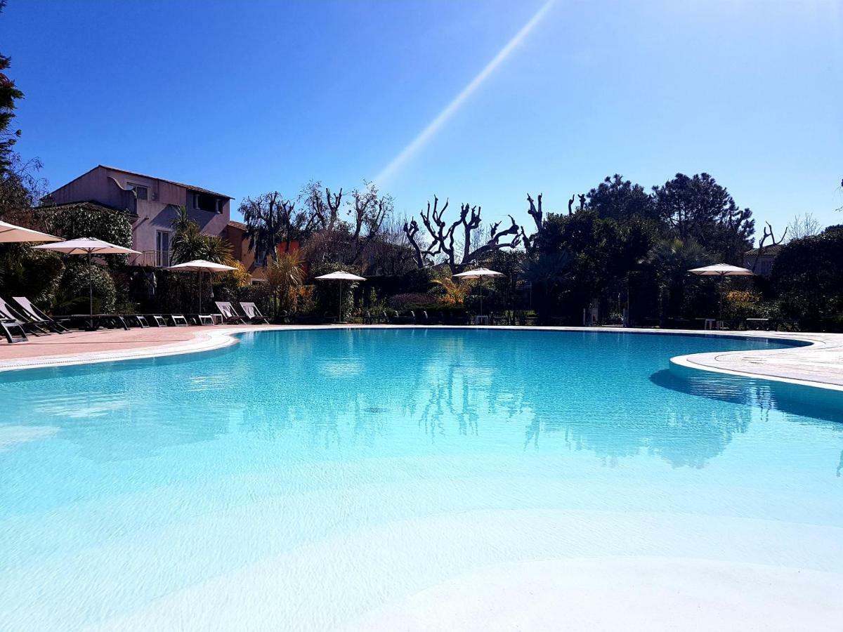 Les Ecrins De La Badine - Hameaux Apartment Hyères Екстериор снимка