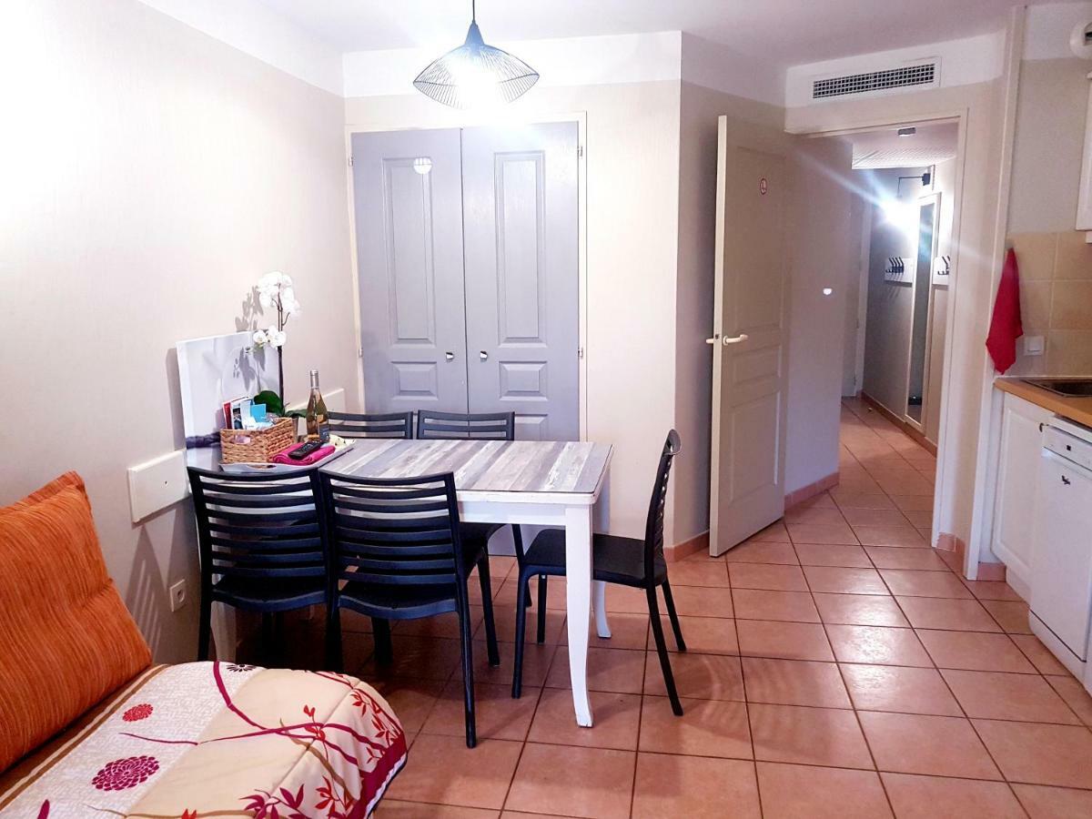 Les Ecrins De La Badine - Hameaux Apartment Hyères Екстериор снимка