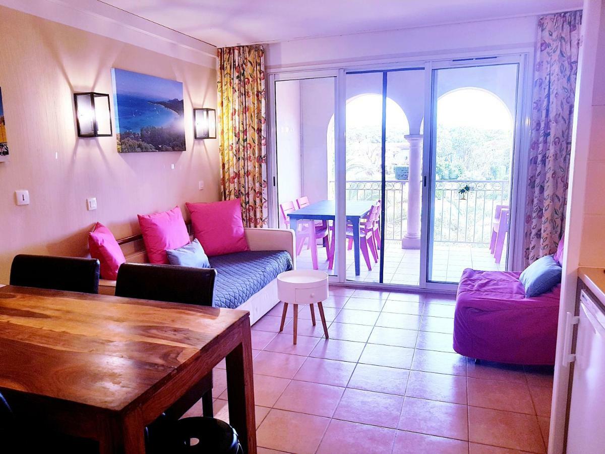 Les Ecrins De La Badine - Hameaux Apartment Hyères Екстериор снимка